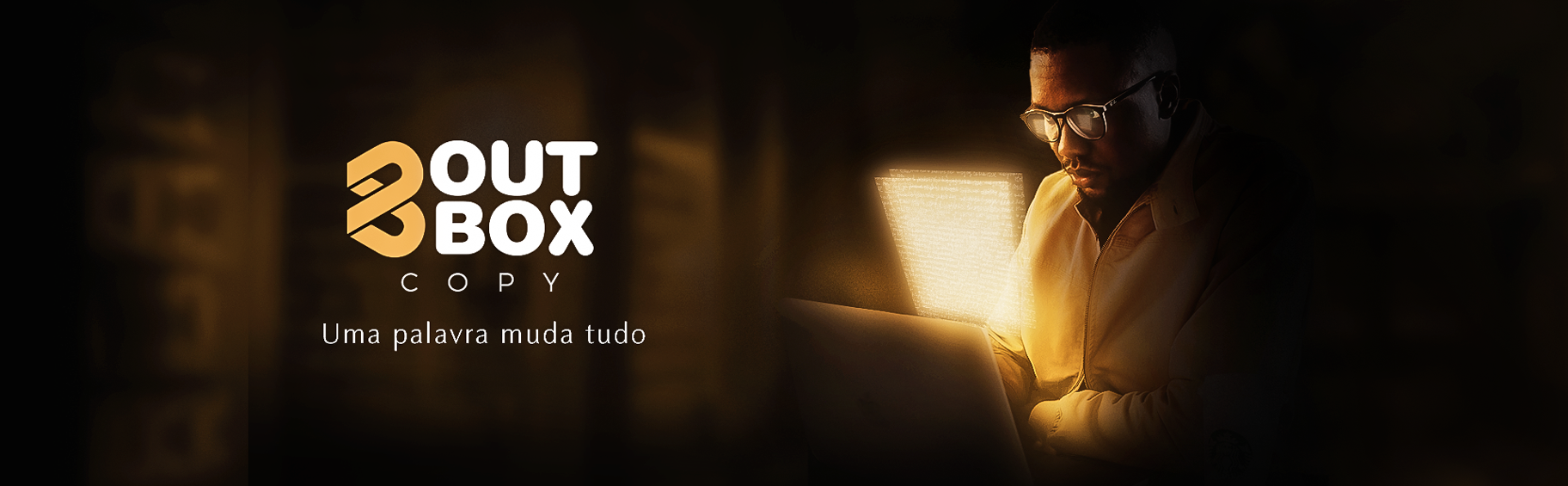 Matheus Carvalho escrevendo